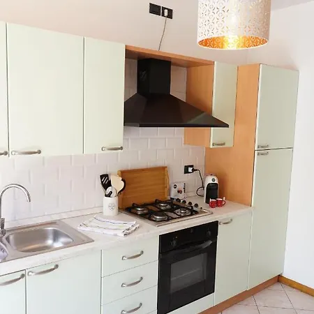 Al Apartment *