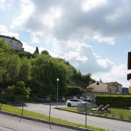 Apartman Al *
